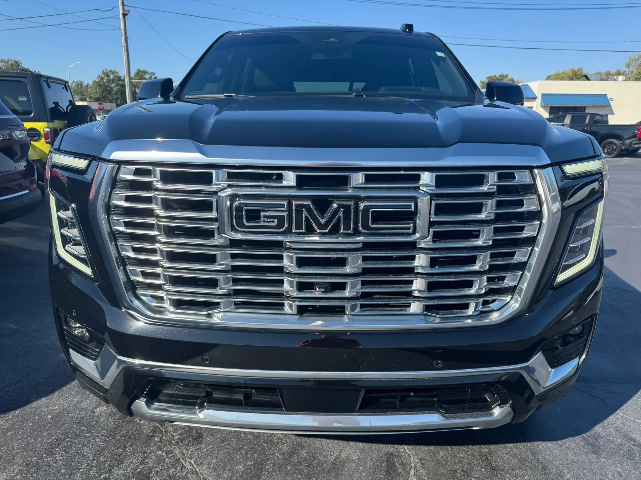Used 2025 GMC Yukon Denali AWD/4WD image 21