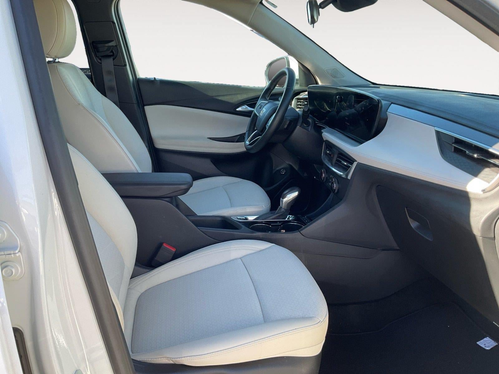 Certified 2024 Buick Encore GX Preferred AWD/4WD image 15