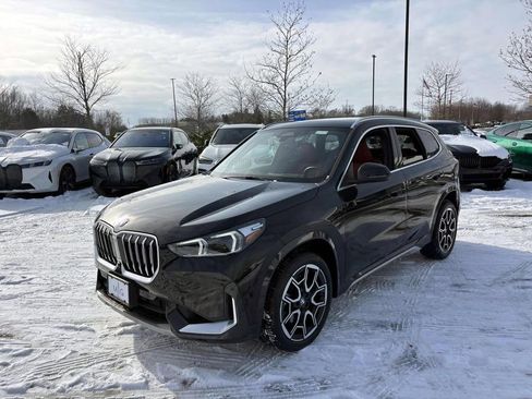 Used 2025 BMW X1 xDrive28i w/ Premium Package image 3