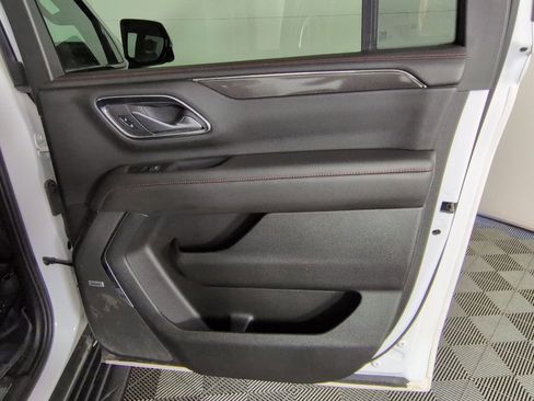 Certified 2022 Chevrolet Suburban RST w/ Luxury Package AWD/4WD image 36