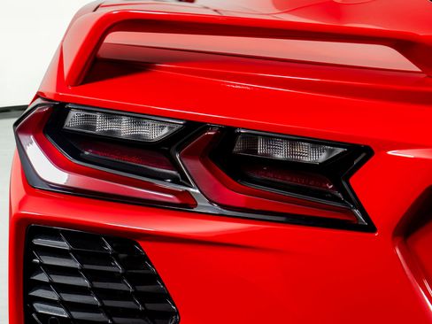 Used 2020 Chevrolet Corvette Stingray Convertible w/ 1LT image 13