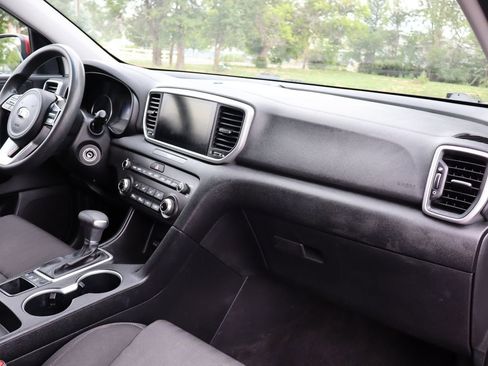 Used 2022 Kia Sportage LX image 17