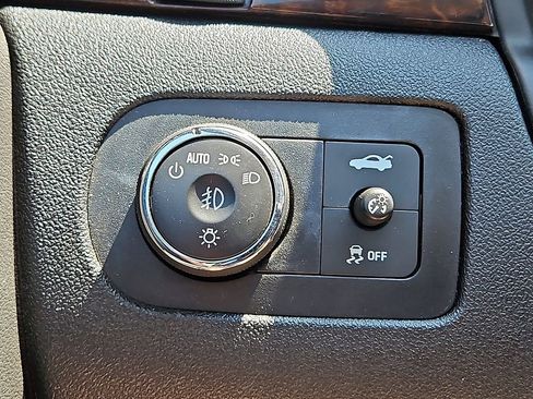 Used 2016 Chevrolet Impala LTZ image 23