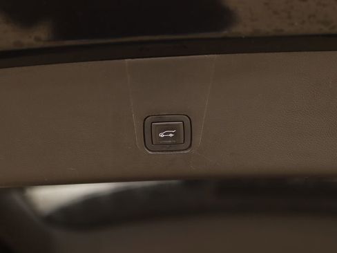 Used 2019 Chevrolet Traverse High Country image 34