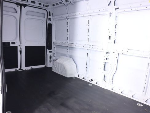 Used 2023 RAM ProMaster 2500 FWD image 32