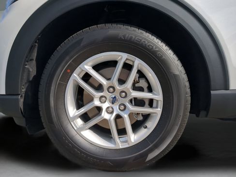 New 2026 Ford Explorer Active w/ Active Comfort Package RWD image 67