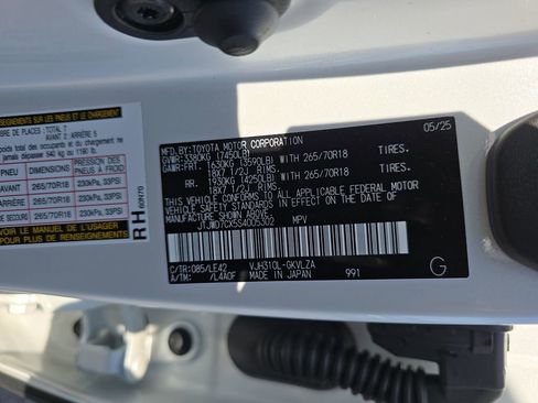 Used 2025 Lexus LX 700h Overtrail w/ Accessory Package (Z1) image 39