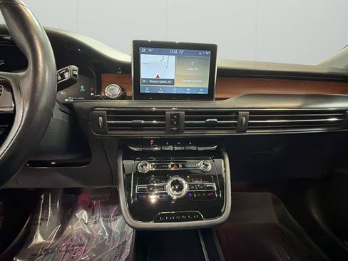 Used 2022 Lincoln Corsair Reserve w/ Equipment Group 201A AWD/4WD image 17