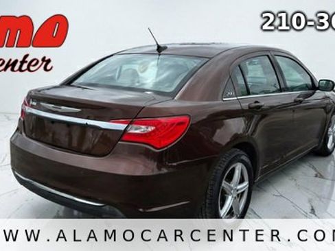 Used 2012 Chrysler 200 LX FWD image 5