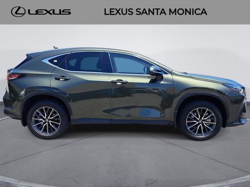 Used 2025 Lexus NX 250 FWD image 4