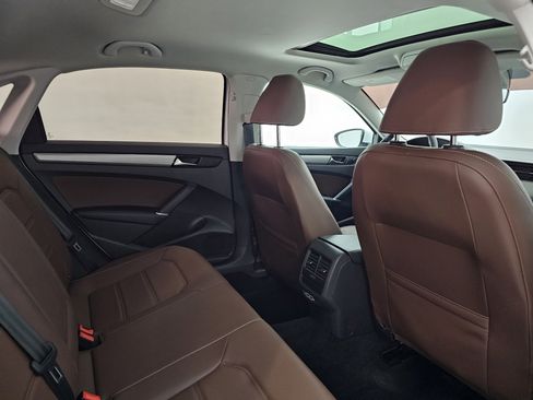 Used 2021 Volkswagen Passat 2.0T SE image 27