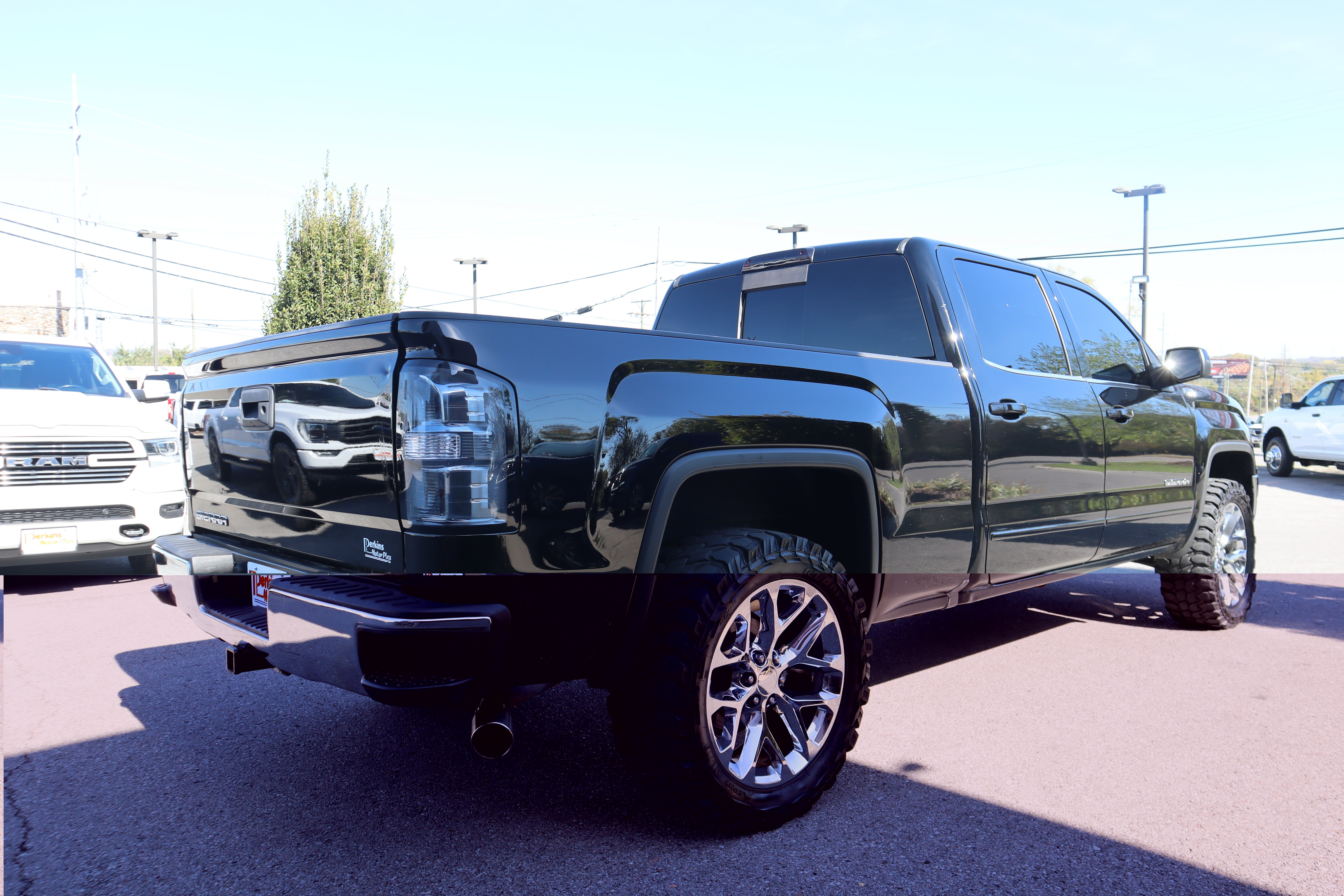 Used 2016 GMC Sierra 1500 SLE w/ SLE Value Package AWD/4WD image 7