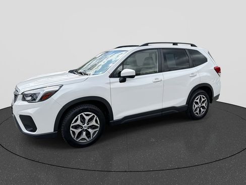 Used 2021 Subaru Forester Premium image 10