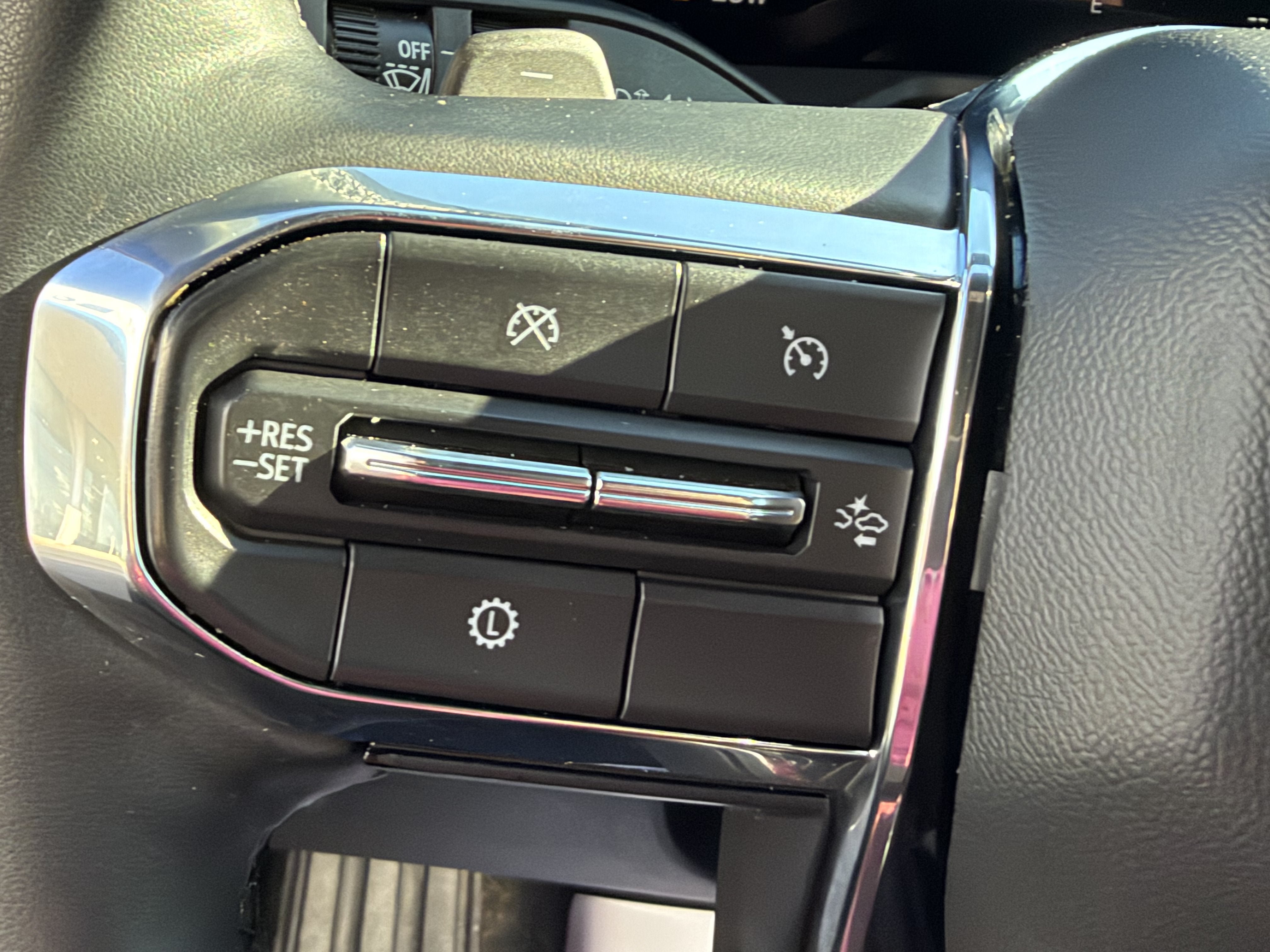 Used 2024 GMC Acadia Elevation FWD image 24