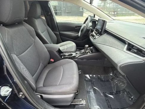 Used 2022 Toyota Corolla LE FWD image 11