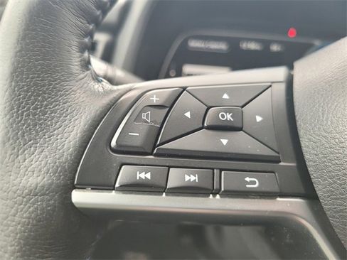 Used 2018 Nissan Leaf SV w/ SV Technology Package image 28