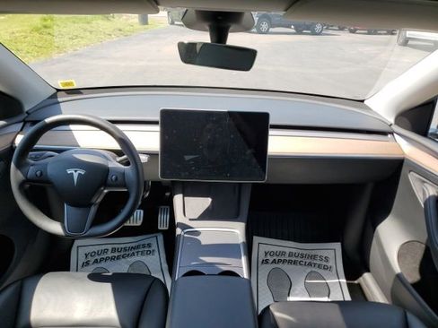 Used 2024 Tesla Model Y Performance AWD/4WD image 17