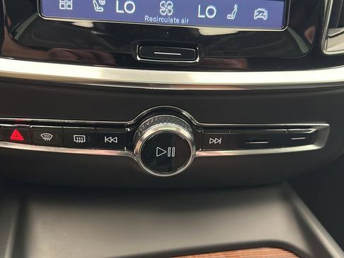 Used 2025 Volvo V60 B5 Cross Country Plus AWD/4WD image 23