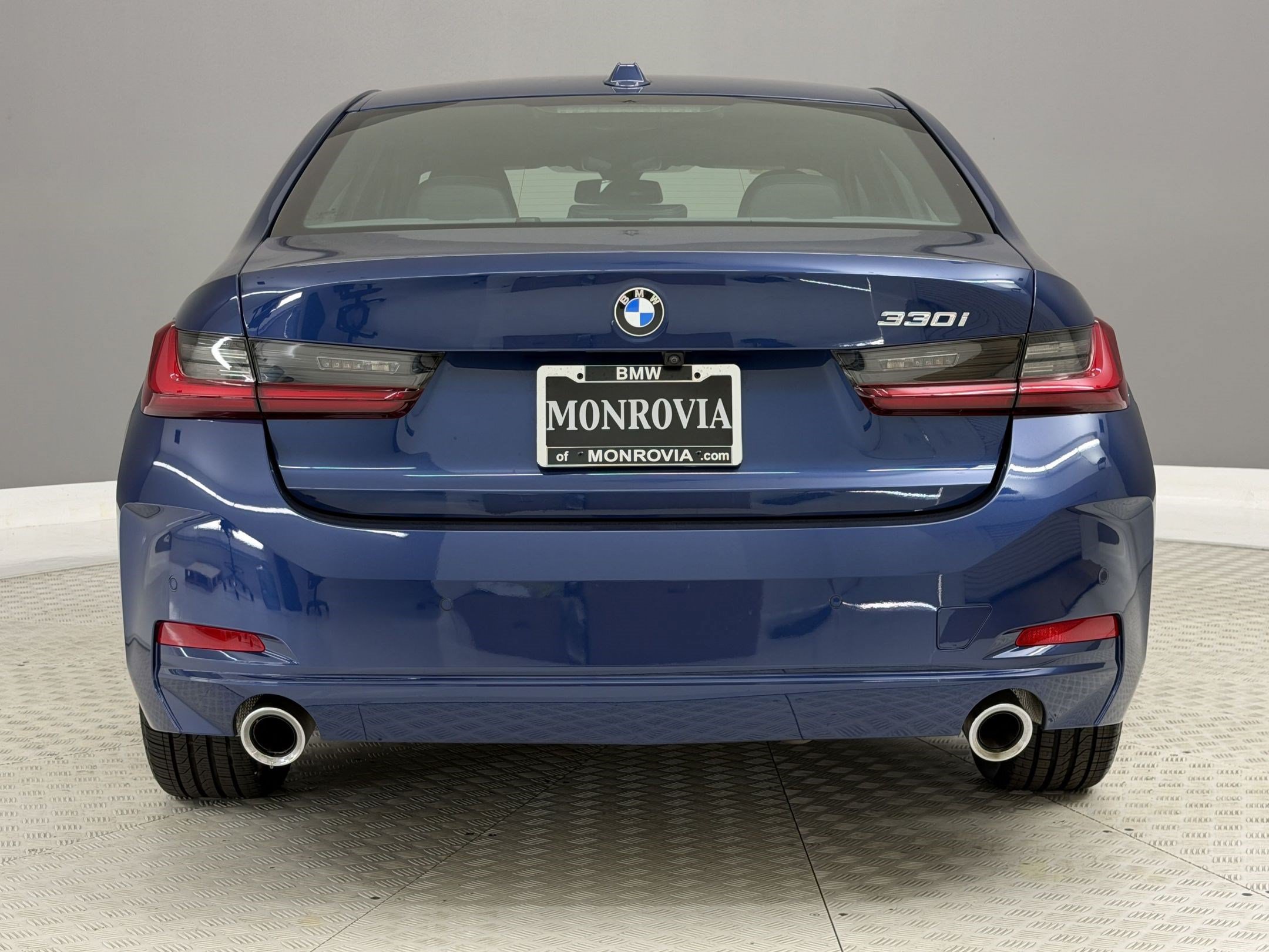 Certified 2024 BMW 330i Sedan w/ Convenience Package RWD image 10