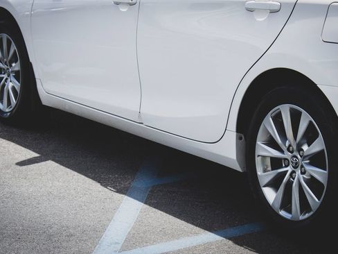 Used 2015 Toyota Camry XLE FWD image 27