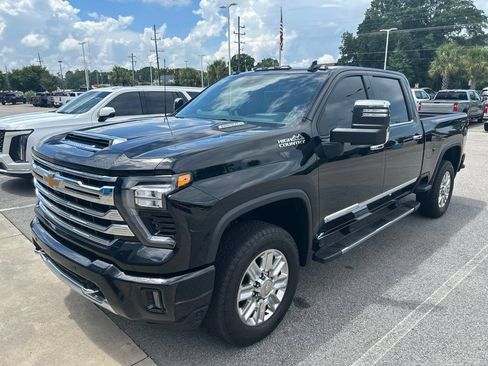 Used 2024 Chevrolet Silverado 2500 High Country w/ High Country Premium Package AWD/4WD image 1