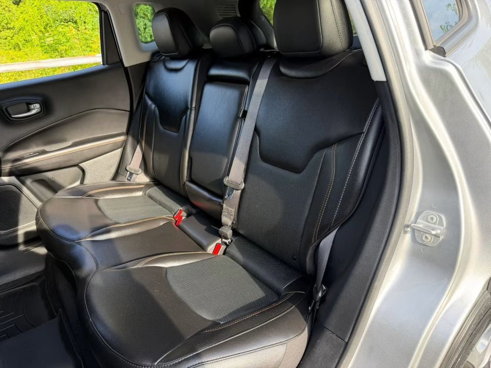Used 2021 Jeep Compass Limited w/ Sun and Sound Group AWD/4WD image 11