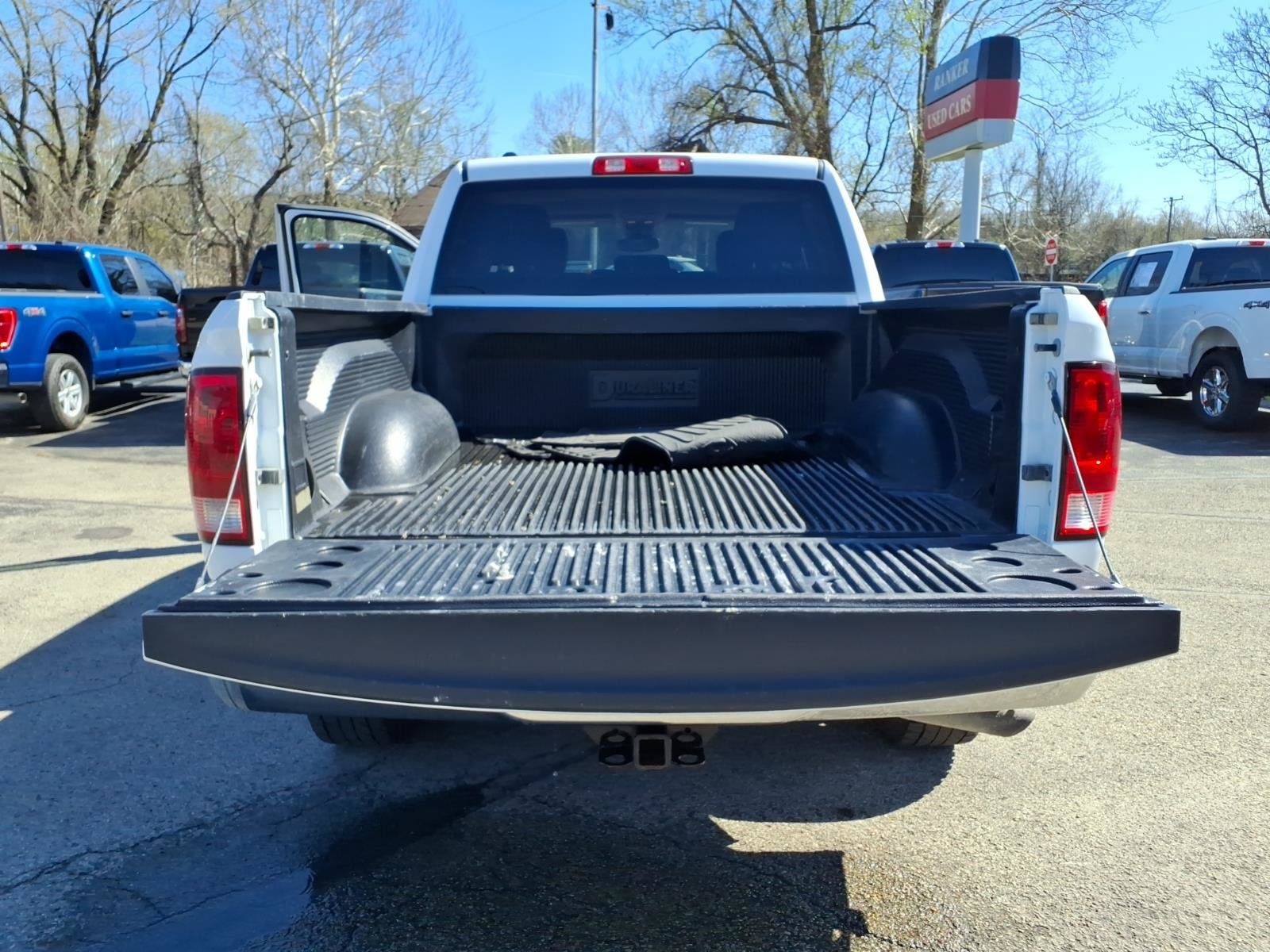 Used 2023 RAM 1500 Classic SLT w/ Protection Group AWD/4WD image 7