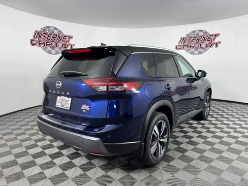 Used 2024 Nissan Rogue SL w/ SL Premium Package FWD image 7