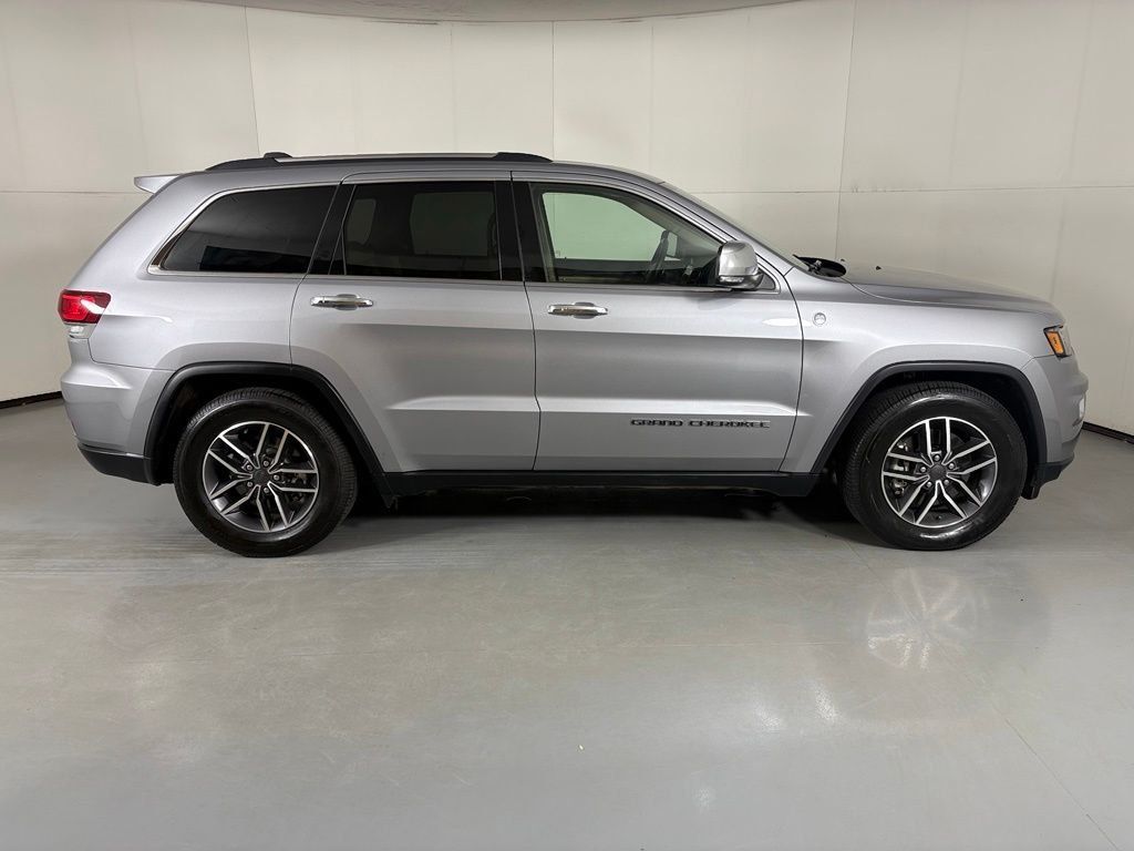 Used 2020 Jeep Grand Cherokee Limited w/ Luxury Group II AWD/4WD image 9