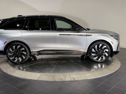 New 2024 Lincoln Nautilus Reserve w/ Equipment Group 202A image 5