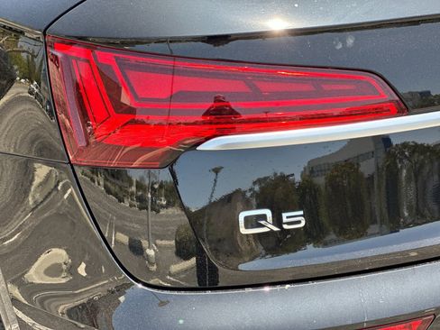 Used 2023 Audi Q5 2.0T Premium w/ Convenience Package AWD/4WD image 27