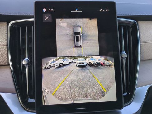 New 2026 Volvo XC90 B6 Plus w/ Protection Package Premier image 19