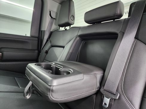 Used 2022 GMC Sierra 2500 SLT w/ LPO, GMC Protection Package image 35