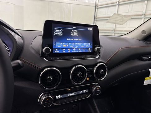 New 2025 Nissan Sentra SR image 22