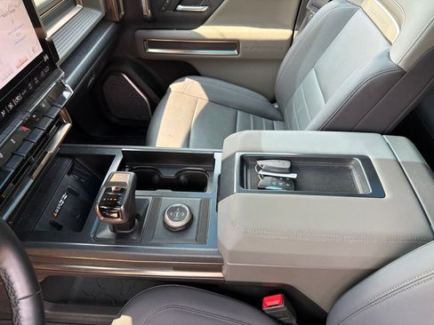 Used 2025 GMC Hummer EV 3X w/ LPO, Dark Essentials Package AWD/4WD image 20