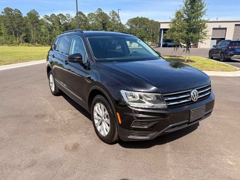 Used 2018 Volkswagen Tiguan SE FWD image 14