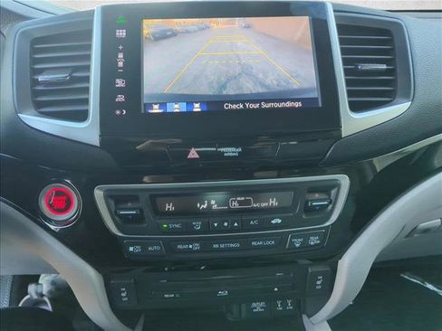 Used 2016 Honda Pilot Touring image 20