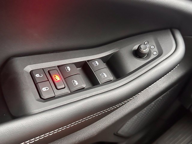 Used 2025 Jeep Wagoneer Series III w/ Premium Group I AWD/4WD image 19
