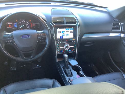 Used 2017 Ford Explorer Sport AWD/4WD image 13