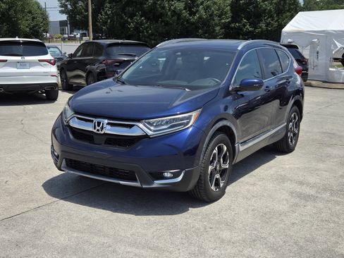 Used 2017 Honda CR-V Touring image 2