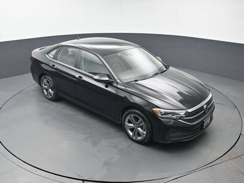 Used 2024 Volkswagen Jetta SE FWD image 41