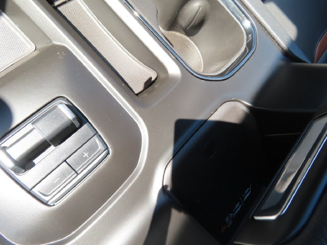 Used 2025 GMC Sierra 3500 AT4 w/ AT4 Preferred Package AWD/4WD image 40