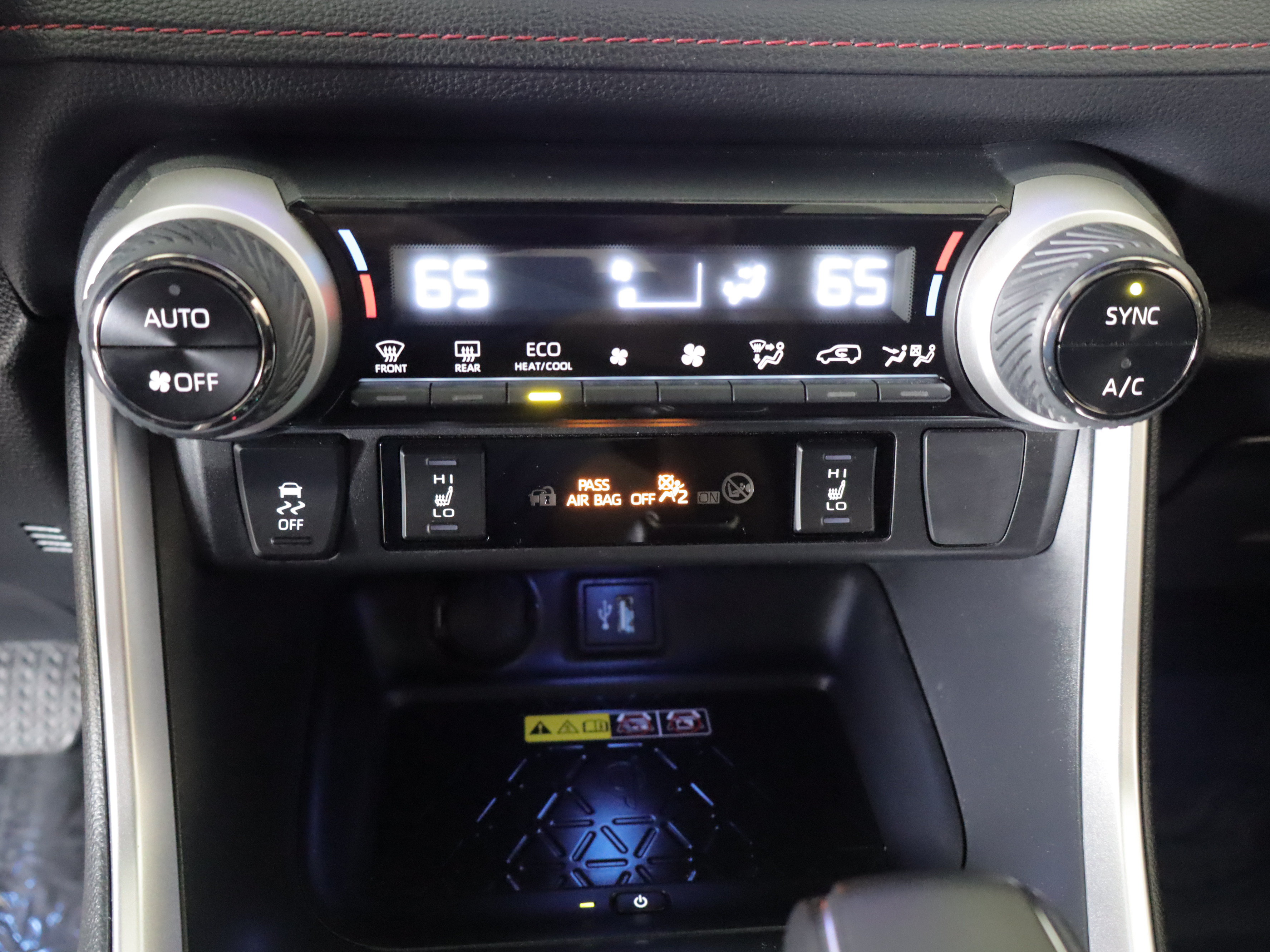 Used 2023 Toyota RAV4 XSE w/ Weather Package AWD/4WD image 17