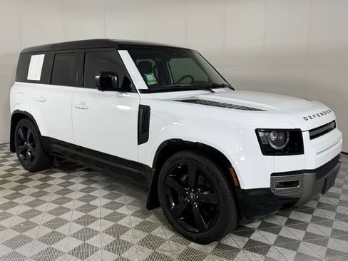 New 2025 Land Rover Defender 110 X-Dynamic SE image 9