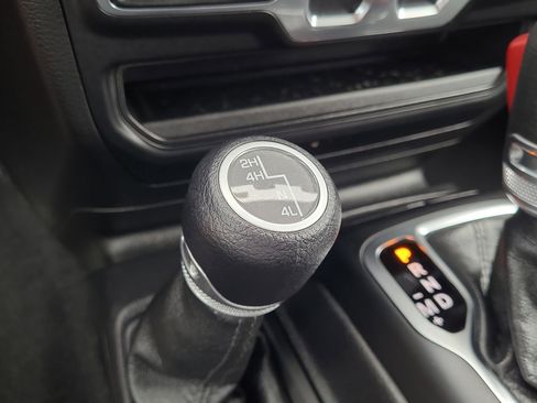 Used 2021 Jeep Wrangler Sport AWD/4WD image 25