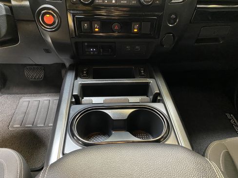 Used 2024 Nissan Titan SV w/ SV Convenience Package image 40