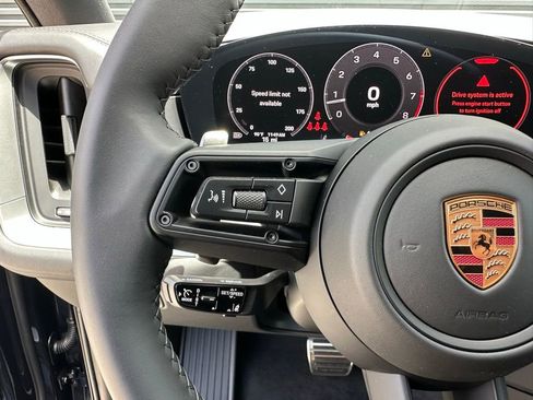 Certified 2025 Porsche Cayenne S AWD/4WD image 21