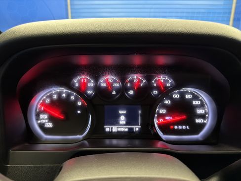 Used 2021 Chevrolet Silverado 1500 Custom AWD/4WD image 17