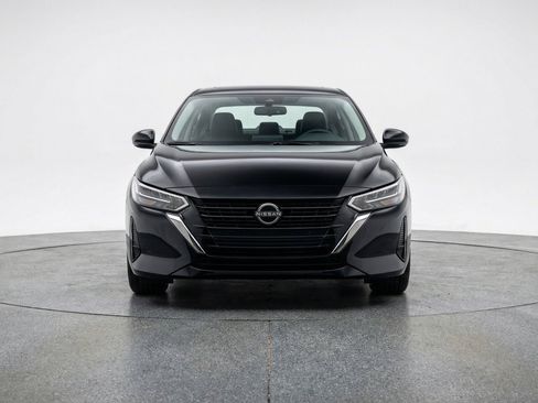 Used 2025 Nissan Sentra SV FWD image 1