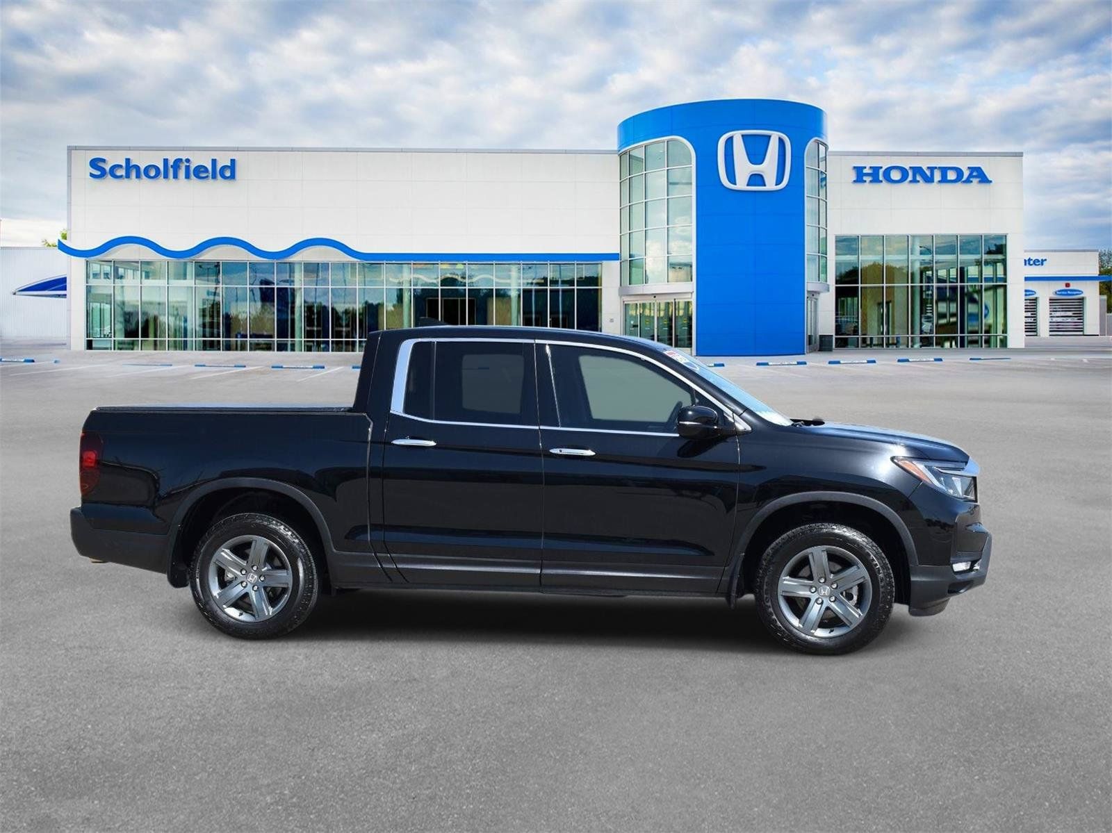 Used 2023 Honda Ridgeline RTL-E image 2